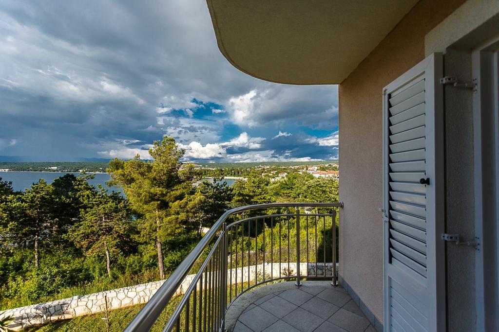 Apartments Mare & Mons Deluxe Малинска Экстерьер фото