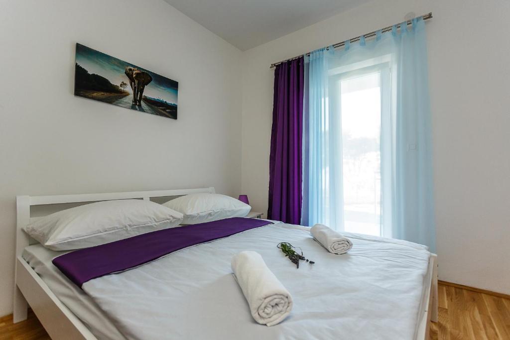Apartments Mare & Mons Deluxe Малинска Номер фото