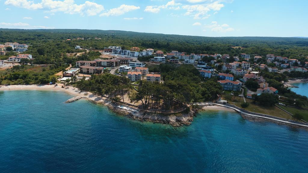 Apartments Mare & Mons Deluxe Малинска Экстерьер фото