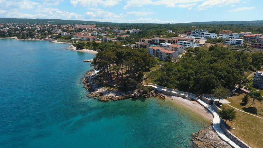 Apartments Mare & Mons Deluxe Малинска Экстерьер фото