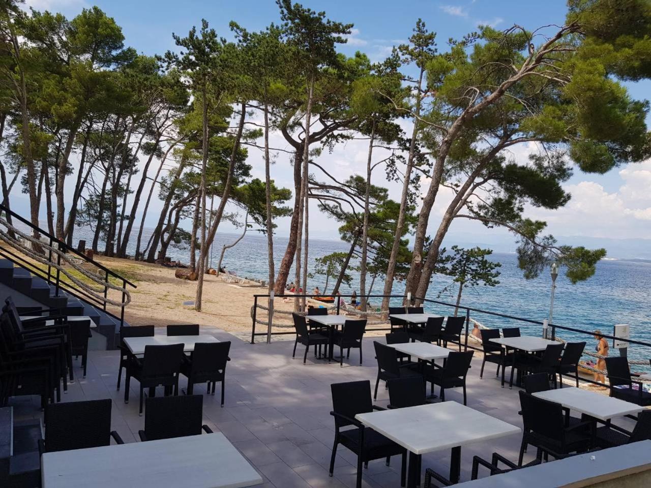 Apartments Mare & Mons Deluxe Малинска Экстерьер фото